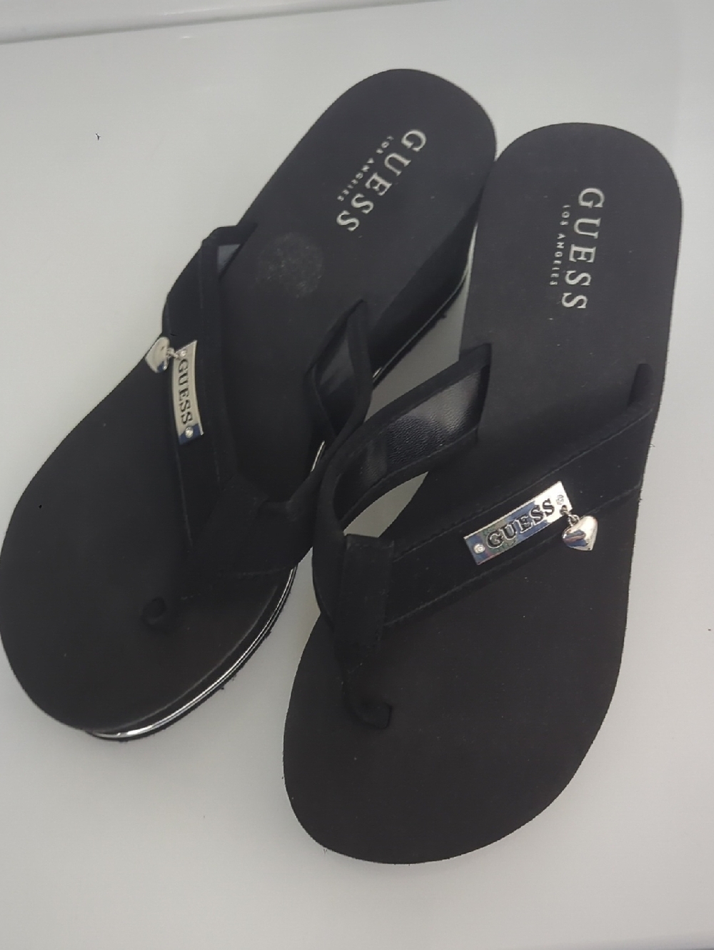 BLACK GUESS SANDALS